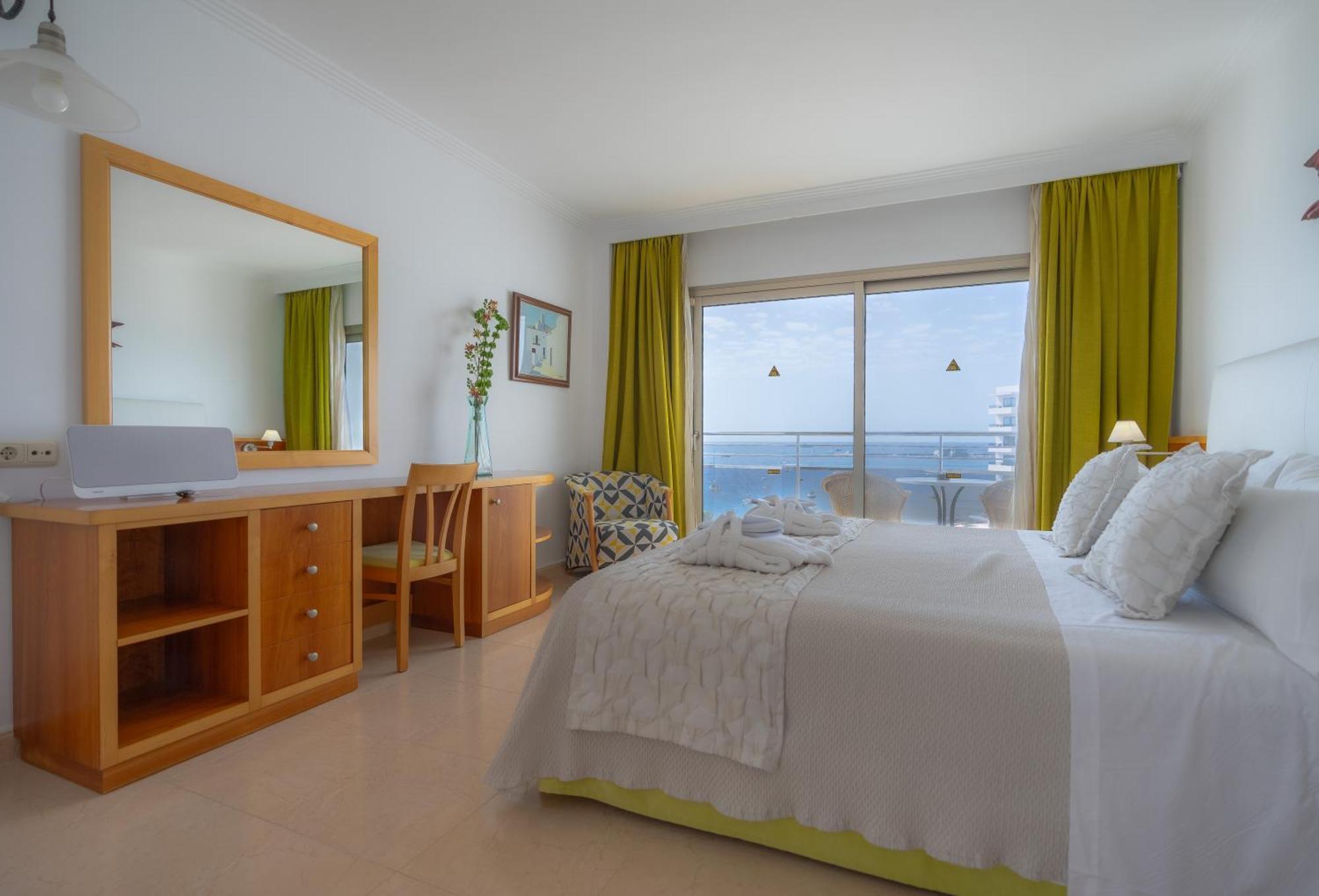 Bellamar Hotel Beach & Spa Sant Antoni de Portmany Quarto foto